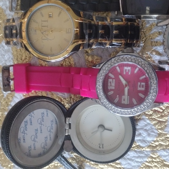 Watch bundle. - Picture 4 of 4